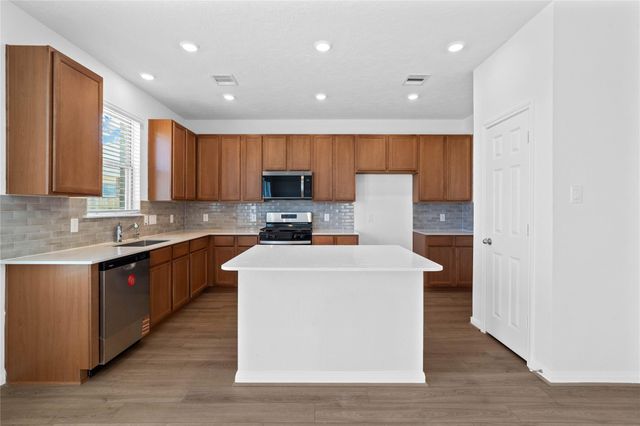 1630 Vista Luna Drive, Texas City, TX 77591