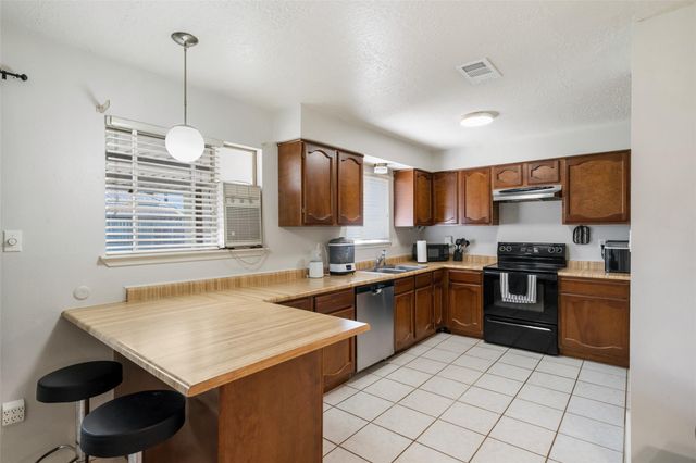 5850 Fallengate Drive, Spring, TX 77373