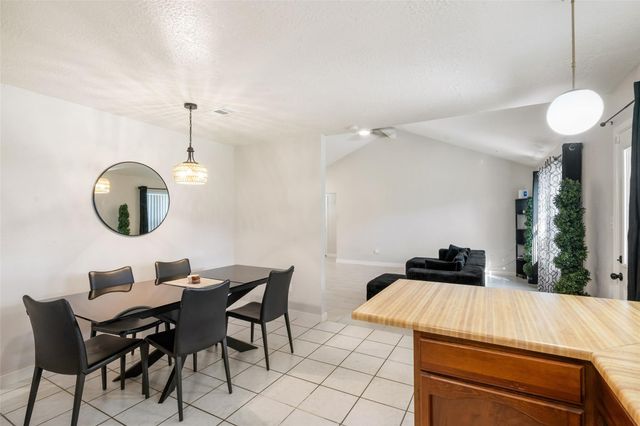 5850 Fallengate Drive, Spring, TX 77373