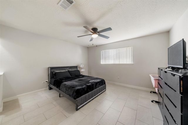 5850 Fallengate Drive, Spring, TX 77373