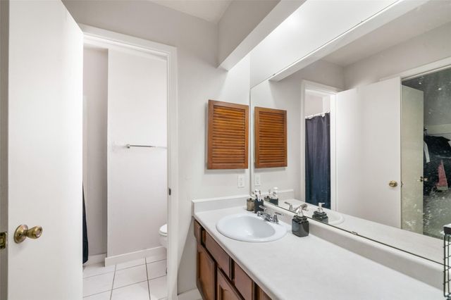 5850 Fallengate Drive, Spring, TX 77373