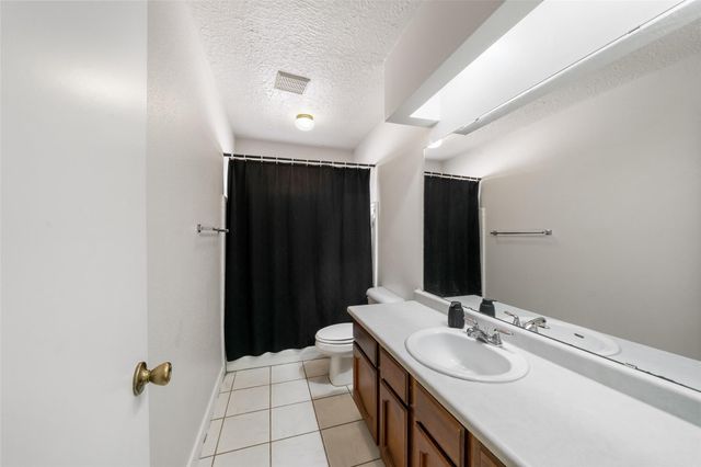 5850 Fallengate Drive, Spring, TX 77373