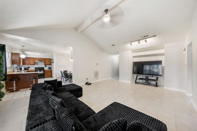 5850 Fallengate Drive, Spring, TX 77373