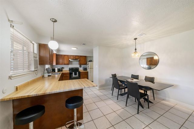 5850 Fallengate Drive, Spring, TX 77373