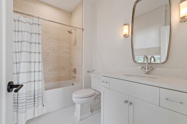 519 Chesterfield Ave Apt 2, Nashville, TN 37212