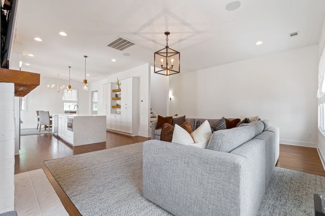 519 Chesterfield Ave Apt 2, Nashville, TN 37212