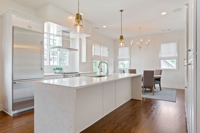 519 Chesterfield Ave Apt 2, Nashville, TN 37212