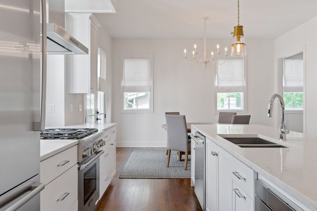 519 Chesterfield Ave Apt 2, Nashville, TN 37212