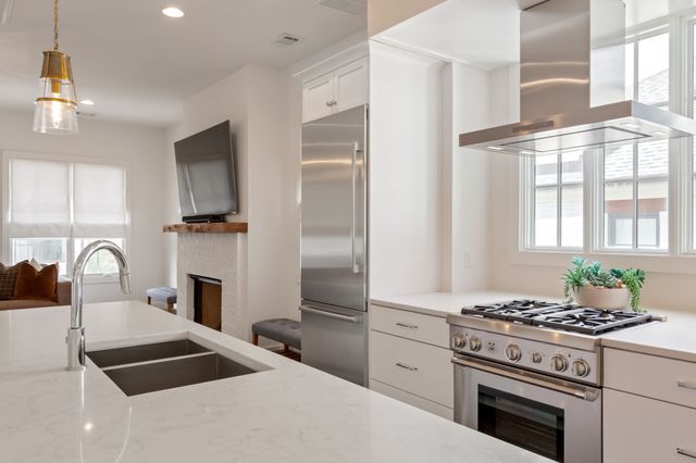 519 Chesterfield Ave Apt 2, Nashville, TN 37212