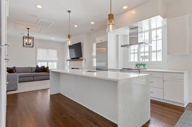 519 Chesterfield Ave Apt 2, Nashville, TN 37212
