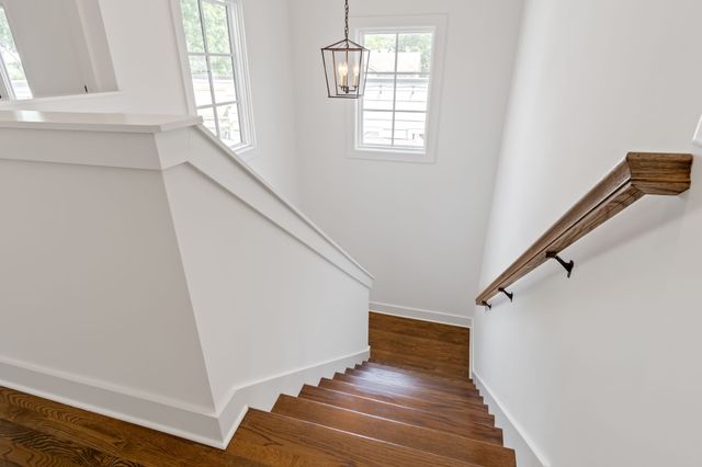 519 Chesterfield Ave Apt 2, Nashville, TN 37212