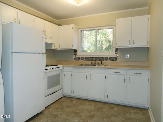 108 Sue Ann Court C, Carrboro, NC 27510