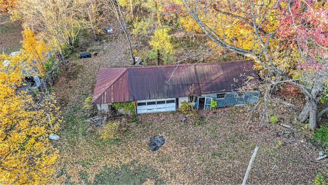 321 E Bertrand Road, Niles, MI 49120