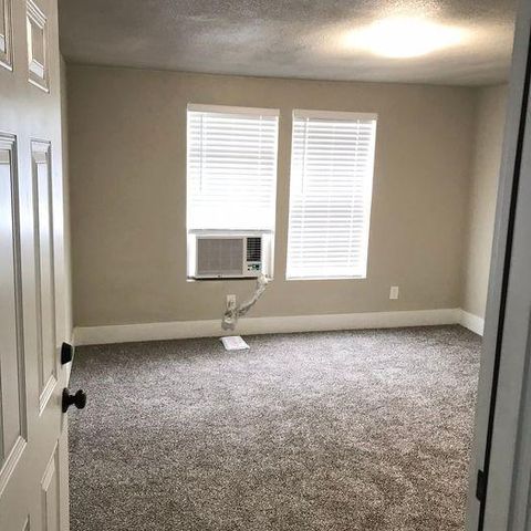 216 W Republic Street 4, Baytown, TX 77520