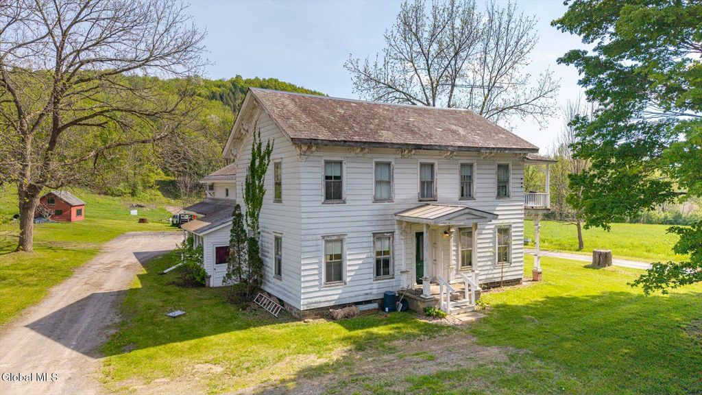 8422 State Route 40, Hartford, NY 12838