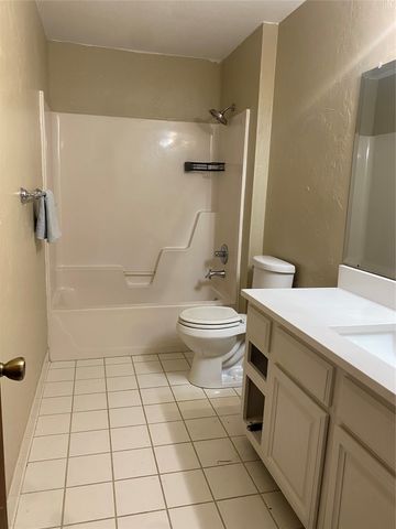 11022 S 85th East Avenue B, Bixby, OK 74133