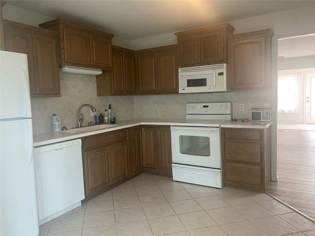 11022 S 85th East Avenue B, Bixby, OK 74133