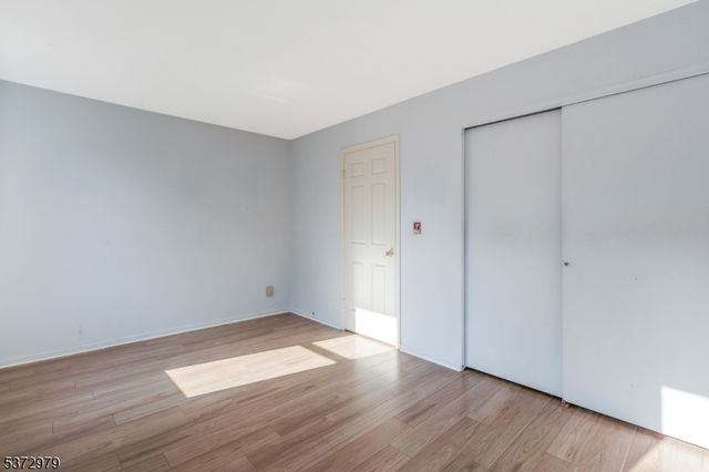214 Spruce Ct, Raritan Twp., NJ 08822
