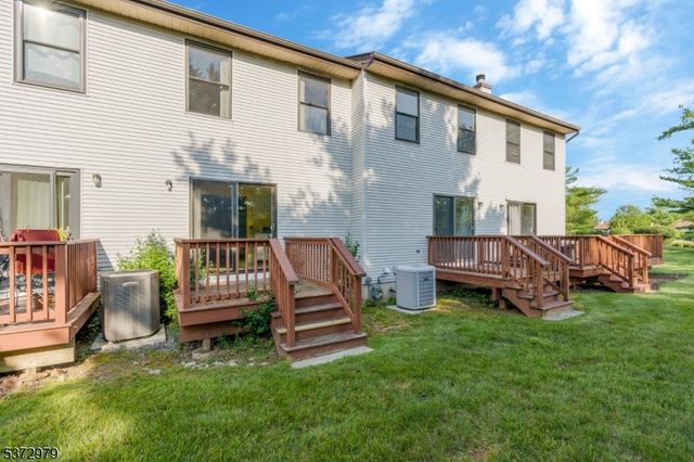 214 Spruce Ct, Raritan Twp., NJ 08822