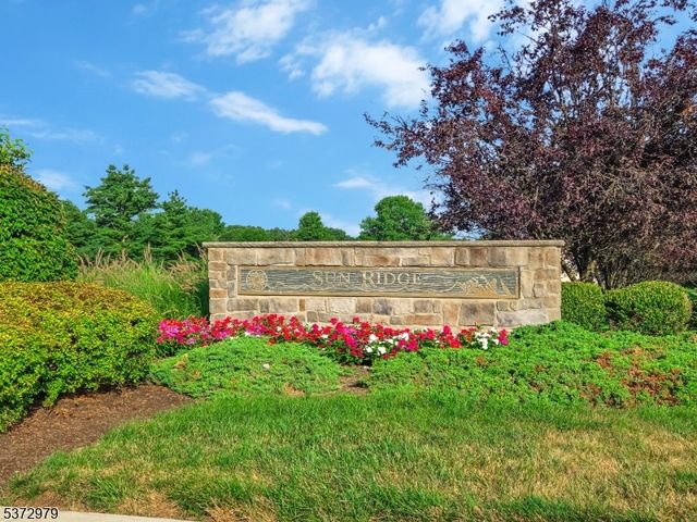 214 Spruce Ct, Raritan Twp., NJ 08822