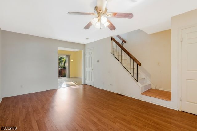 214 Spruce Ct, Raritan Twp., NJ 08822