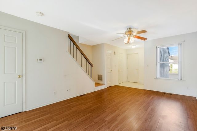 214 Spruce Ct, Raritan Twp., NJ 08822