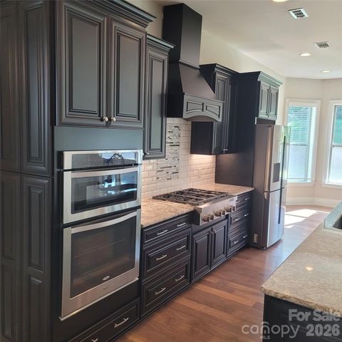 14920 High Bluff Court, Charlotte, NC 28278