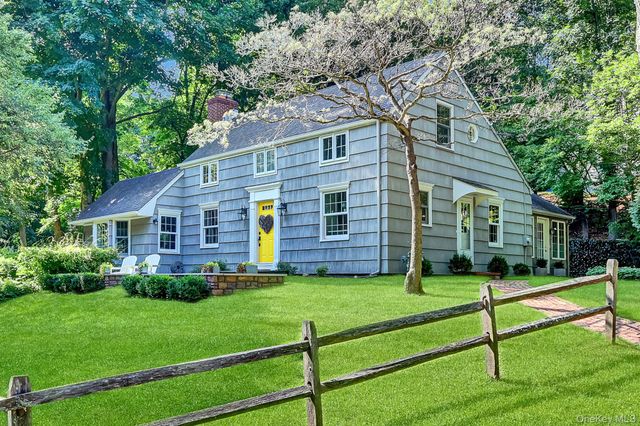 2 Dogwood Drive, Stony Brook, NY 11790