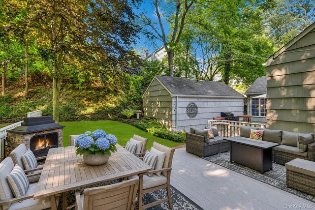 2 Dogwood Drive, Stony Brook, NY 11790