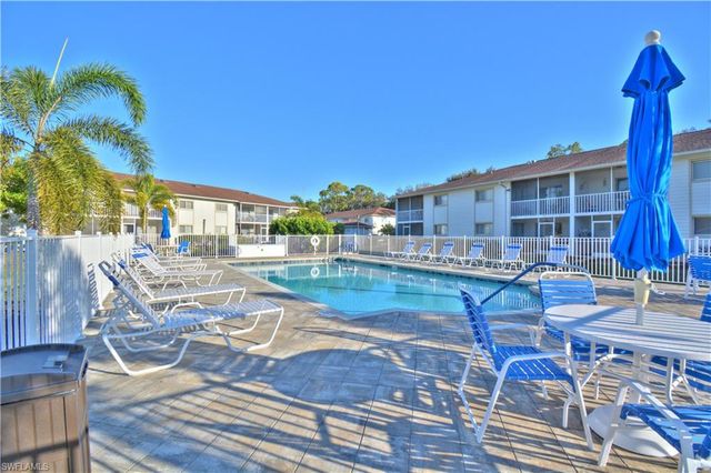 2330 Naples Trace Cir Unit 903, Naples, FL 34109