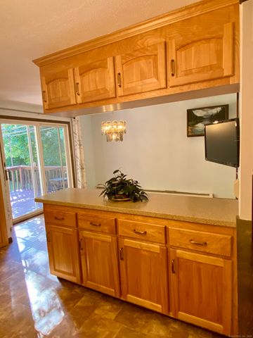 33 Rambling Road, Vernon, CT 06066