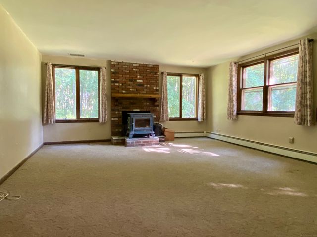33 Rambling Road, Vernon, CT 06066