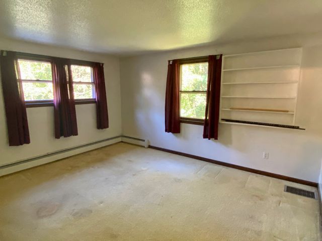 33 Rambling Road, Vernon, CT 06066