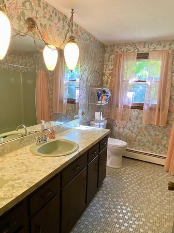 33 Rambling Road, Vernon, CT 06066