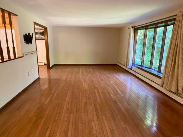 33 Rambling Road, Vernon, CT 06066
