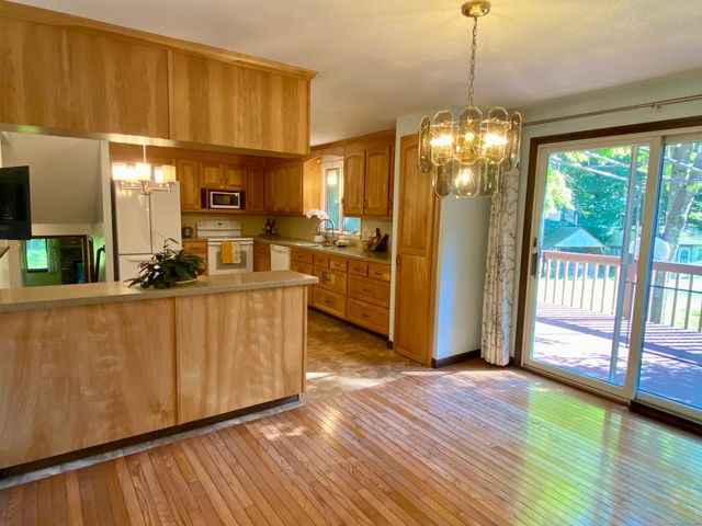 33 Rambling Road, Vernon, CT 06066