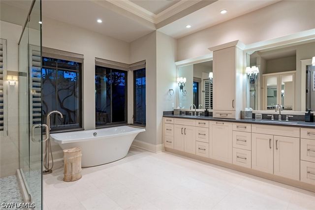 3170 Crayton RD, Naples, FL 34103