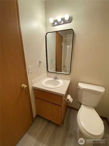 4827 41st Lane SE, Lacey, WA 98503