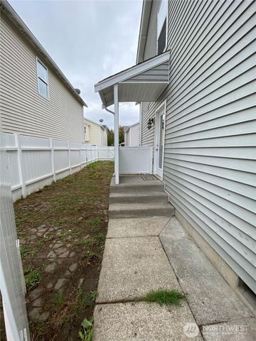 4827 41st Lane SE, Lacey, WA 98503