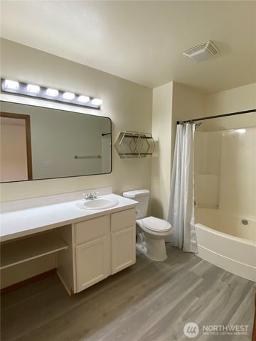 4827 41st Lane SE, Lacey, WA 98503