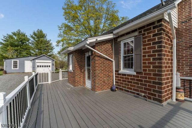 27 Stillwater Rd, Hardwick Twp., NJ 07825