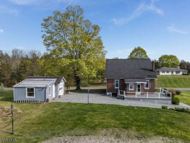 27 Stillwater Rd, Hardwick Twp., NJ 07825