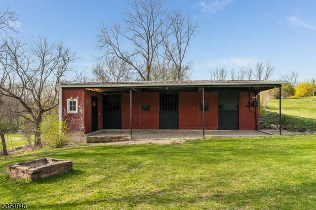 27 Stillwater Rd, Hardwick Twp., NJ 07825