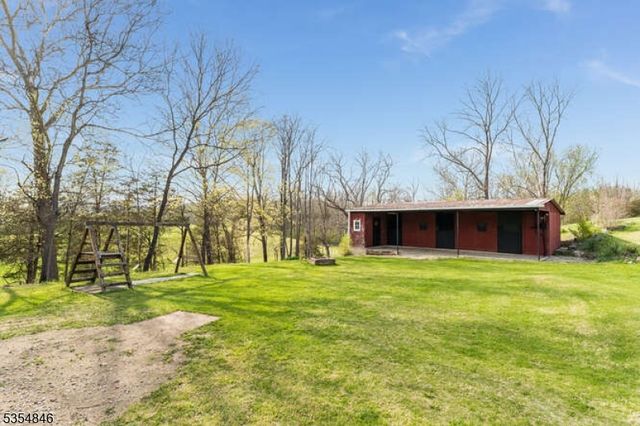 27 Stillwater Rd, Hardwick Twp., NJ 07825