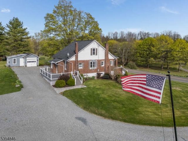 27 Stillwater Rd, Hardwick Twp., NJ 07825