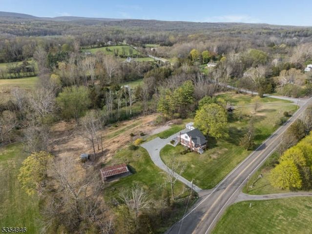 27 Stillwater Rd, Hardwick Twp., NJ 07825