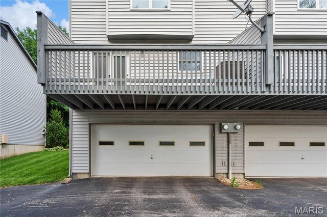 4207 Sherman Park Drive 14G, St Charles, MO 63303