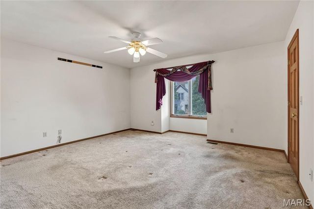 4207 Sherman Park Drive 14G, St Charles, MO 63303