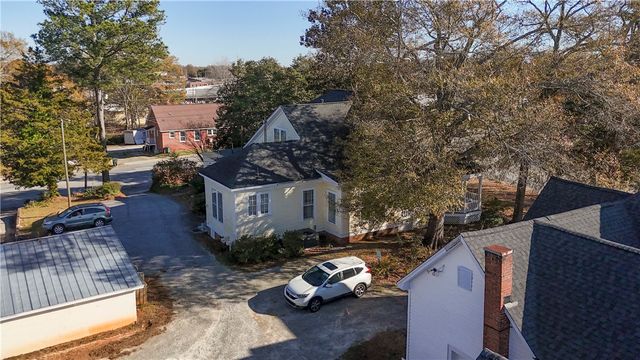 200 W North 1st Street, Seneca, SC 29678