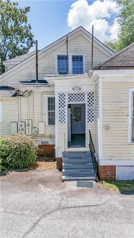 200 W North 1st Street, Seneca, SC 29678